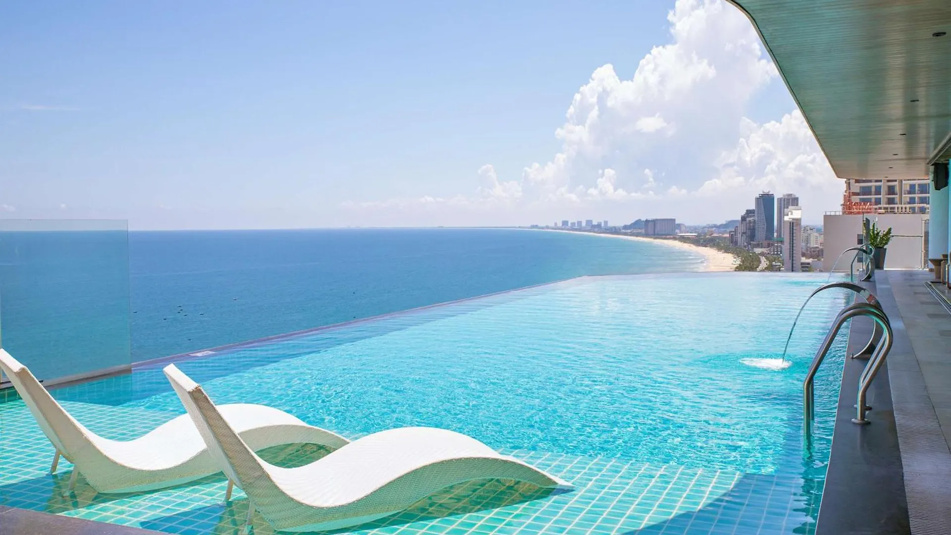 Radisson Hotel Danang